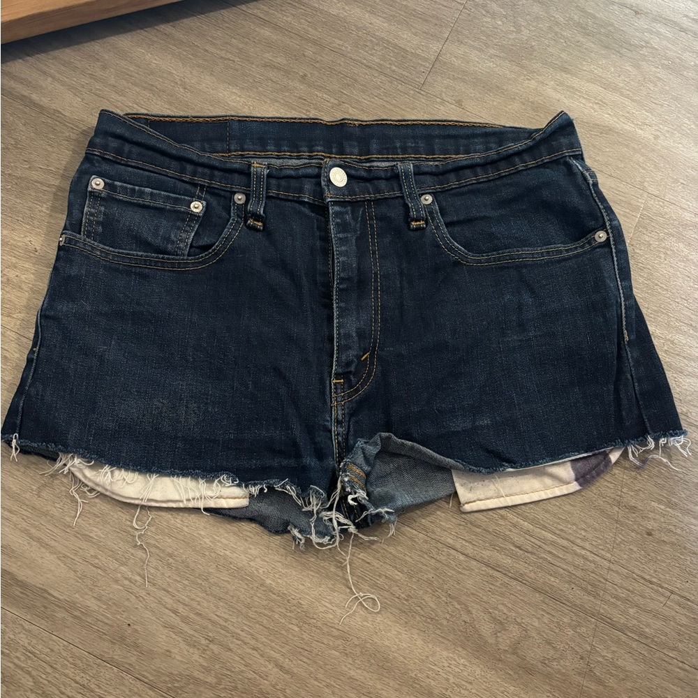 512 men's Levi's cut offs size 34